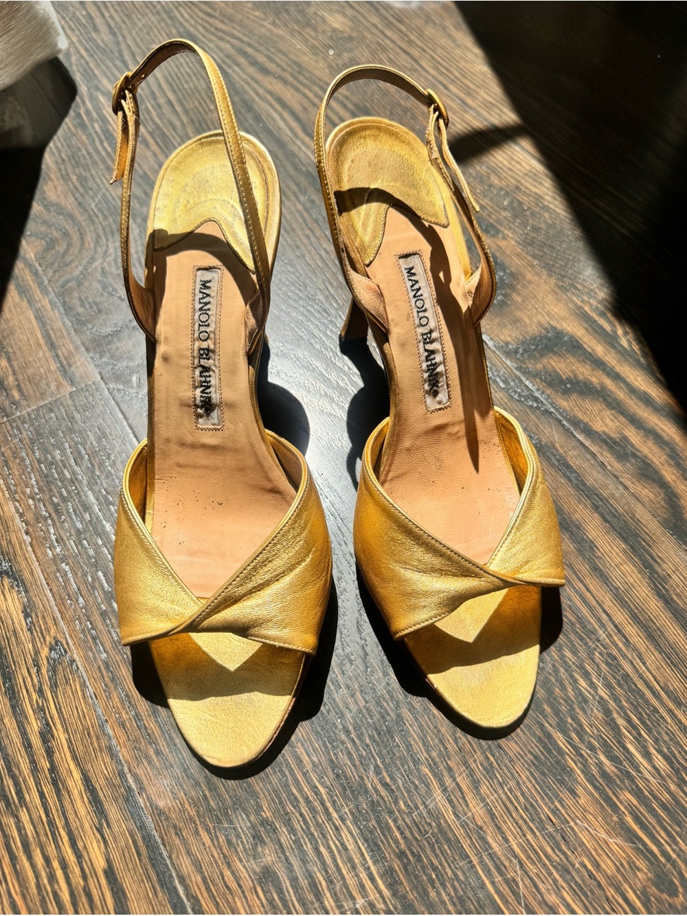 Manolo Blahnik Gold Leather Open-Toe Slingback Heels Sandals - Picture 10 of 10